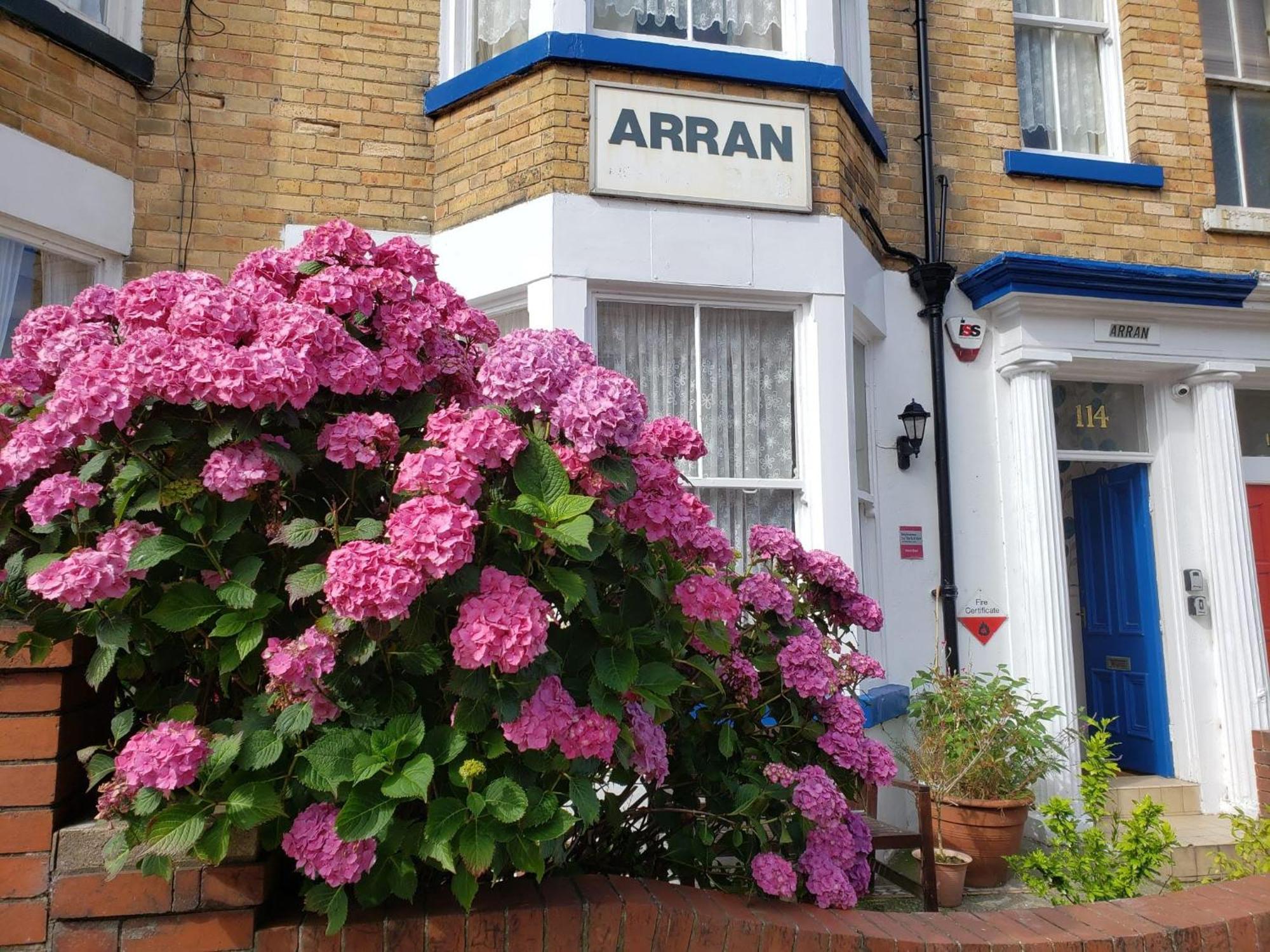 The Arran Hotel Scarborough Exterior photo