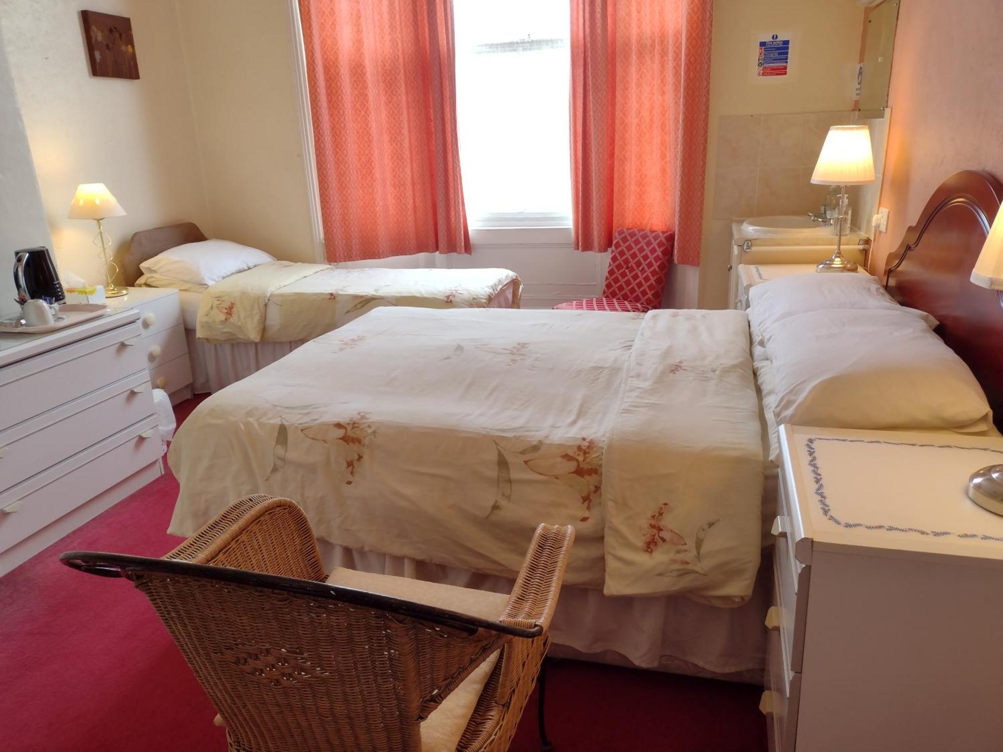 The Arran Hotel Scarborough Room photo