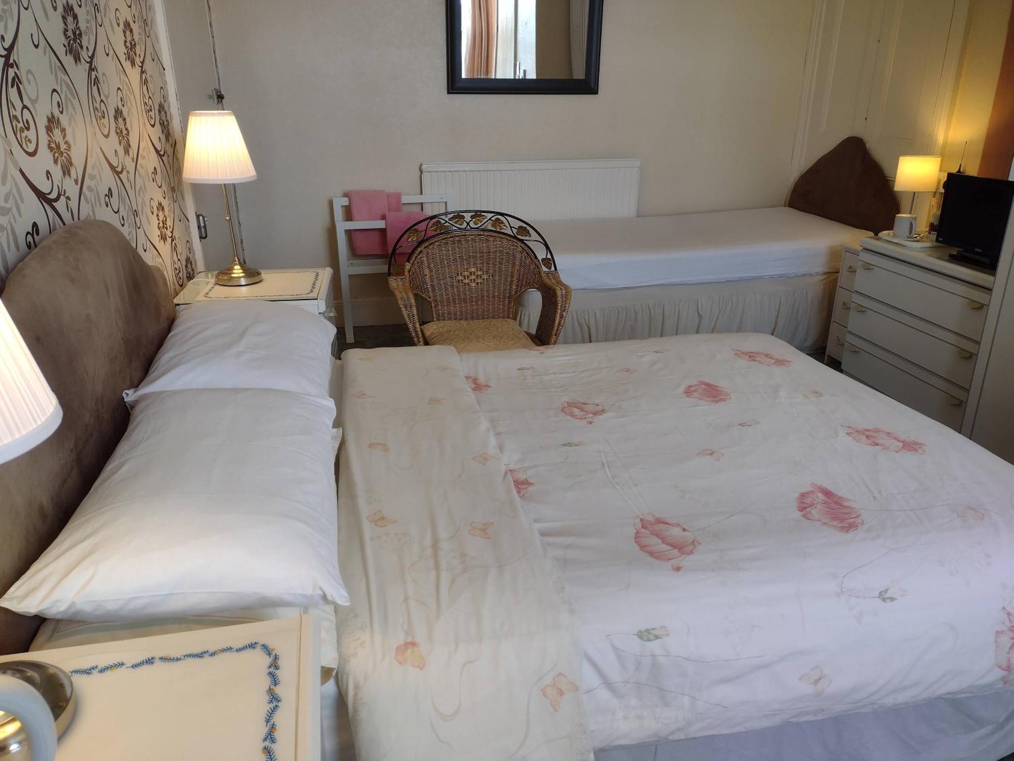 The Arran Hotel Scarborough Room photo